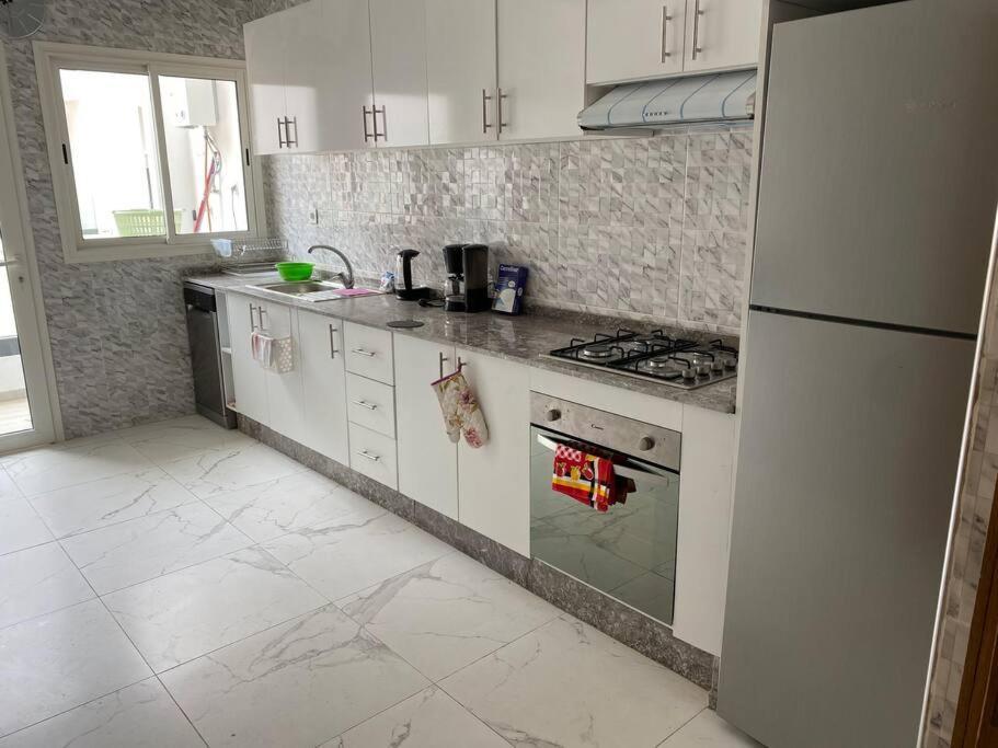 Lovely 4-Bedroom Condo With Pool Rabat Ngoại thất bức ảnh